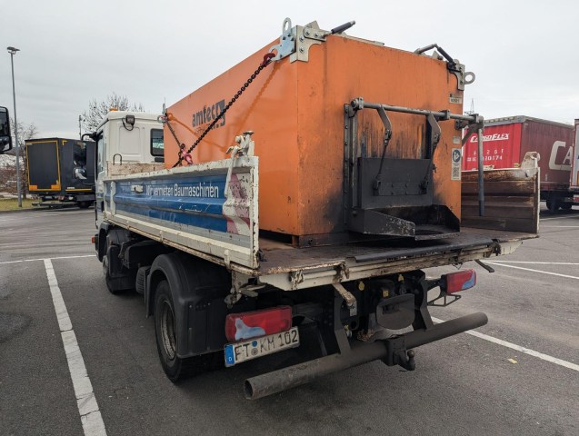 WhatsApp Image 2025-11-28 at 10.52.45 (2)